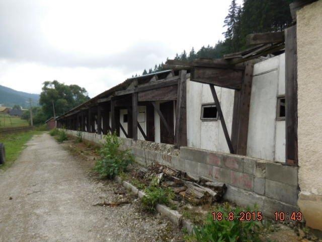DRAŽBA 28.10.2015 o 10.00 hod., kravíny Makov, okres Čadca - náhľad