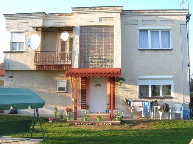 DRAŽBA 18.08.2011 o 09.30 hod., rodinný dom v Sklabinej, okres Veľký Krtíš