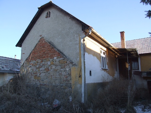 DRAŽBA 23.04.2012 o 11.00 hod., rodinný dom v Radzovciach - náhľad