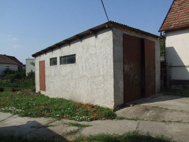 DRAŽBA 20.09.2012 o 11.00 hod., rodinný dom v Trhovej Hradskej - náhľad