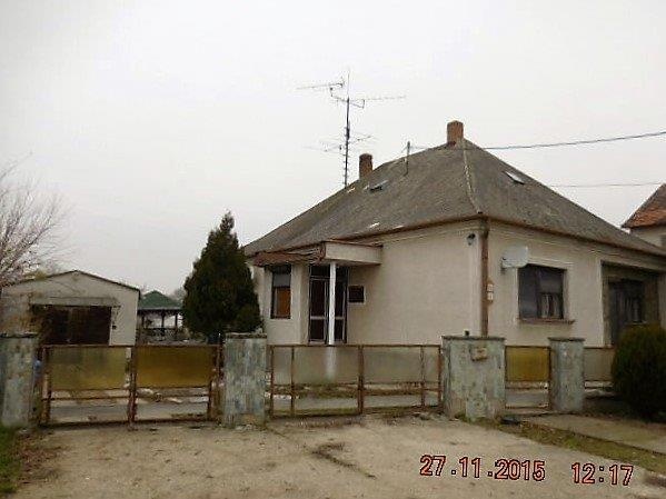 UPUSTENÉ!!! DRAŽBA 02.05.2017 o 10.00 hod., rodinný dom Marcelová, okres Komárno