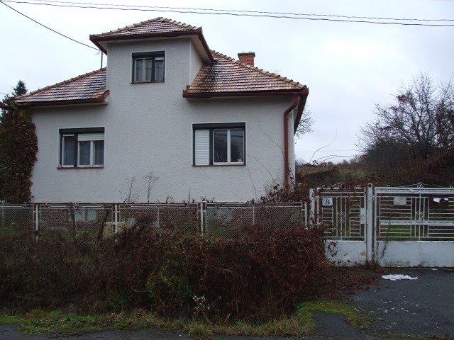 DRAŽBA 16.02.2015 o 10.00 hod., rodinný dom Dolné Plachtince, okres Veľký Krtíš