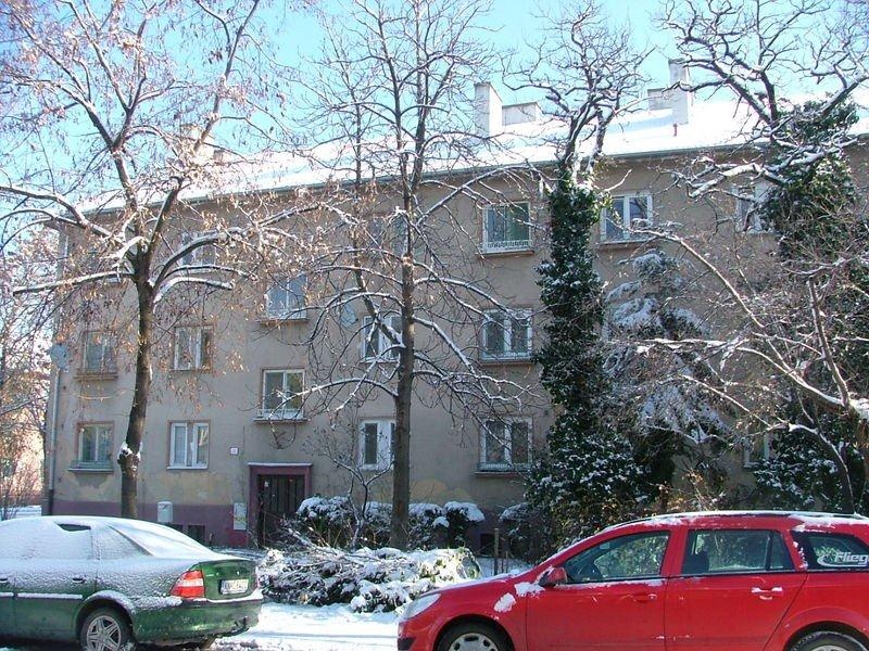 DRAŽBA 20.11.2012 o 10.00 hod., 2 izbový byt v Komárne, okres Komárno