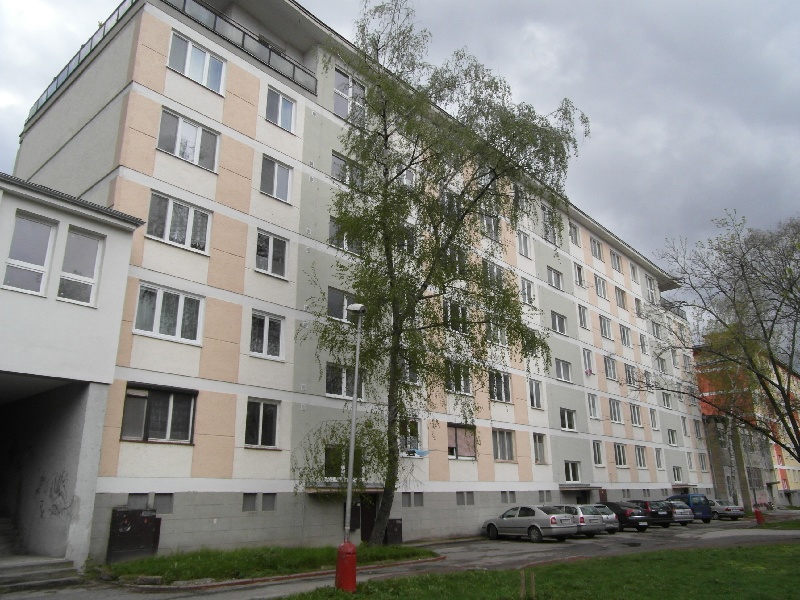 DRAŽBA 03.06.2014 o 10.00 hod., 2 izbový byt Nitra, okres Nitra
