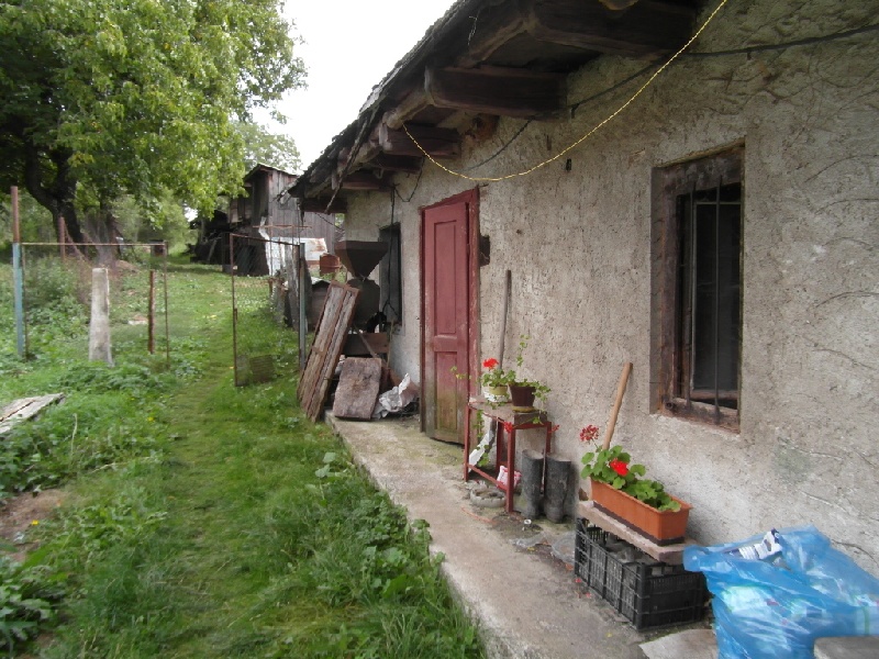 DRAŽBA 06.10.2016 o 10.00 hod., rodinný dom Cerovo, okres Krupina - náhľad