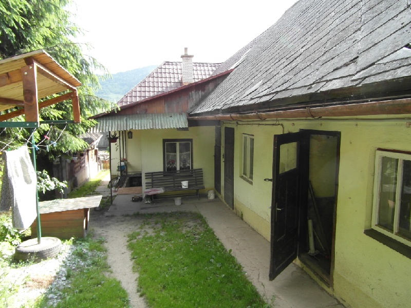 DRAŽBA 10.09.2015 o 13.00 hod., rodinný dom Oravský Podzámok, okres Dolný Kubín - náhľad