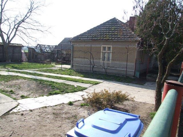 DRAŽBA 30.06.2014 o 10.00 hod., rodinný dom Čalovec, okres Komárno
