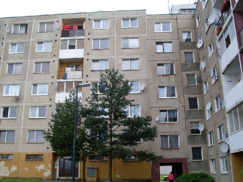 DRAŽBA 13.03.2012 o 11.00 hod., 2 izbový byt v Spišskej Belej