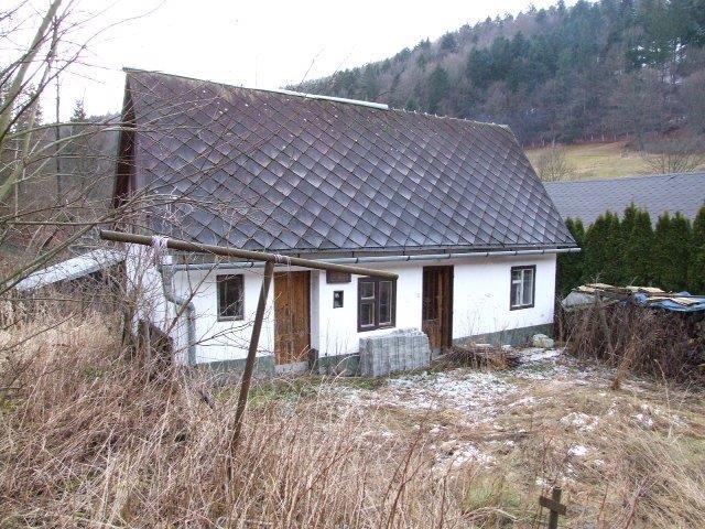 DRAŽBA 16.06.2014 o 09.00 hod., rodinný dom a rekreačná chata Lazy pod Makytou, okres Púchov - náhľad