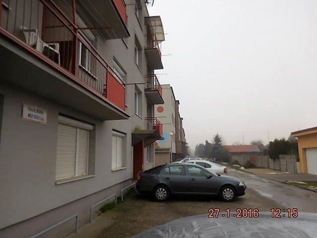 DRAŽBA 04.05.2016 o 11.00 hod., 2 izbový byt Komárno, okres Komárno - náhľad