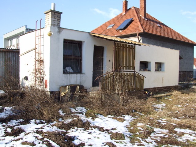 DRAŽBA 29.03.2012 o 11.00 hod., rodinný dom v Malých Uherciach - náhľad