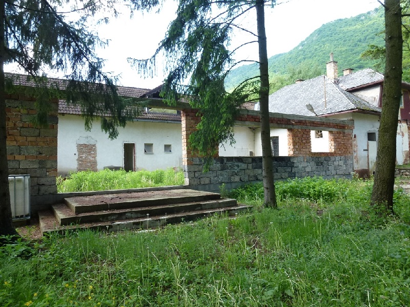 DRAŽBA 10.11.2015 o 13.00 hod., rodinný dom Slavec, okres Rožňava - náhľad