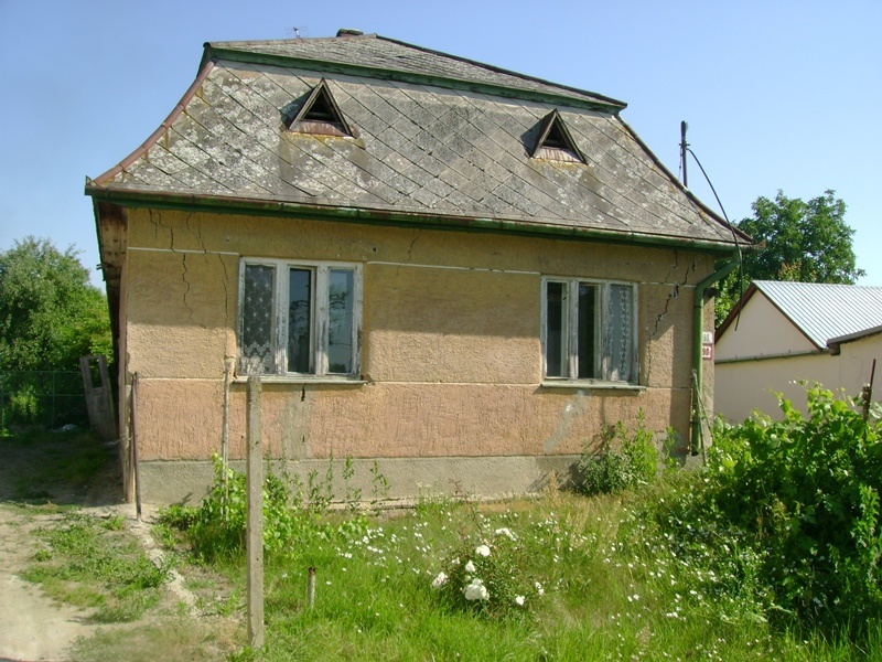 DRAŽBA 01.10.2015 o 13.00 hod., rodinný dom Zatín, okres Trebišov