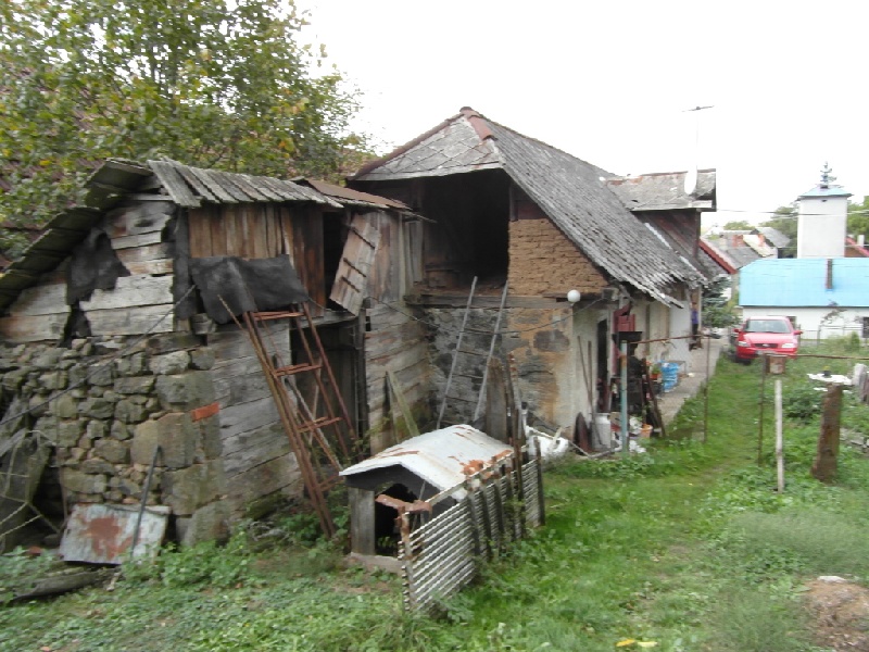 DRAŽBA 08.06.2016 o 10.00 hod., rodinný dom Cerovo, okres Krupina - náhľad