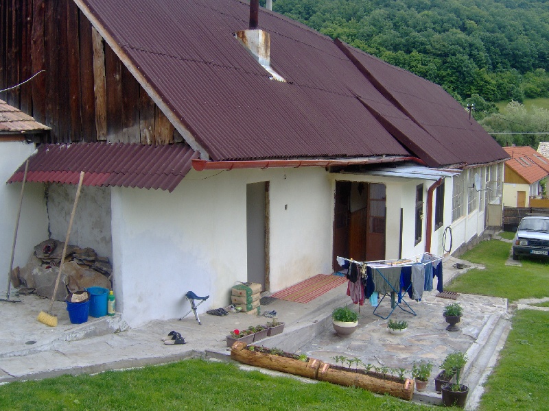 DRAŽBA 13.10.2015 o 10.00 hod., rodinný dom Prenčov, okres Banská Štiavnica - náhľad