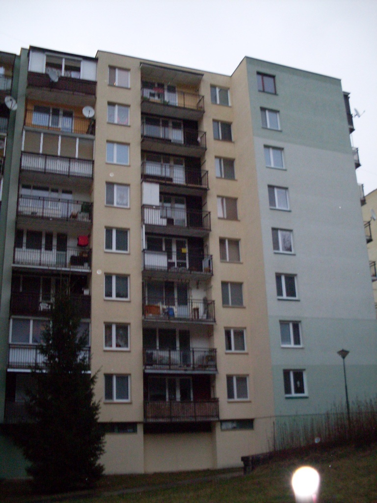 DRAŽBA 27.02.2012 o 10.00 hod., 3 izbový byt v Trenčianskych Tepliciach