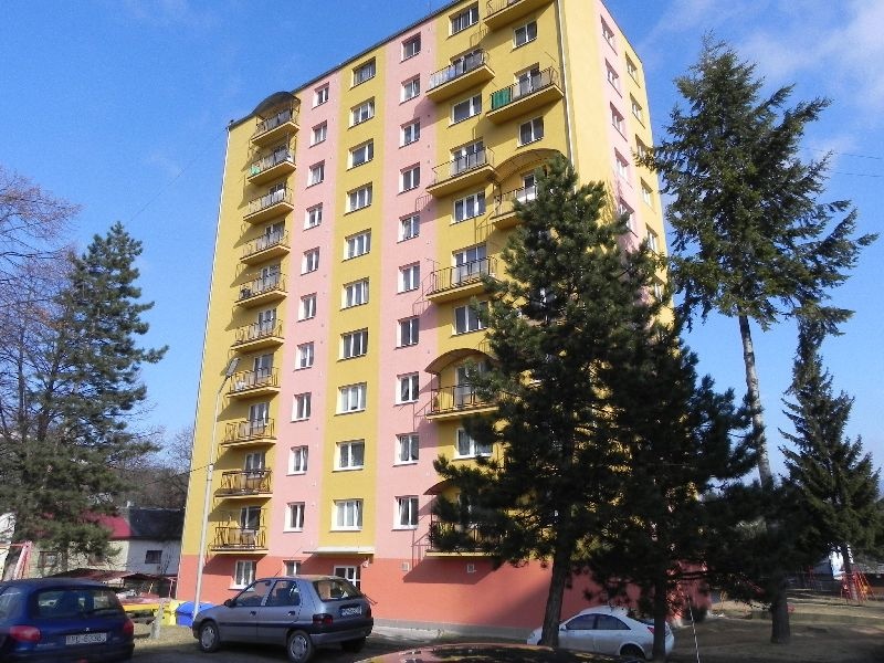 DRAŽBA 17.05.2011 o 13.00 hod., 3 izbový byt v Handlovej
