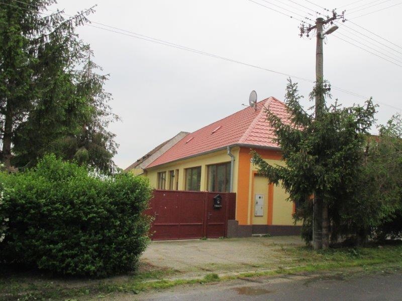 DRAŽBA 13.08.2015 o 14.00 hod., rodinný dom a hospodárska budova Jurová, okres Dunajská Streda