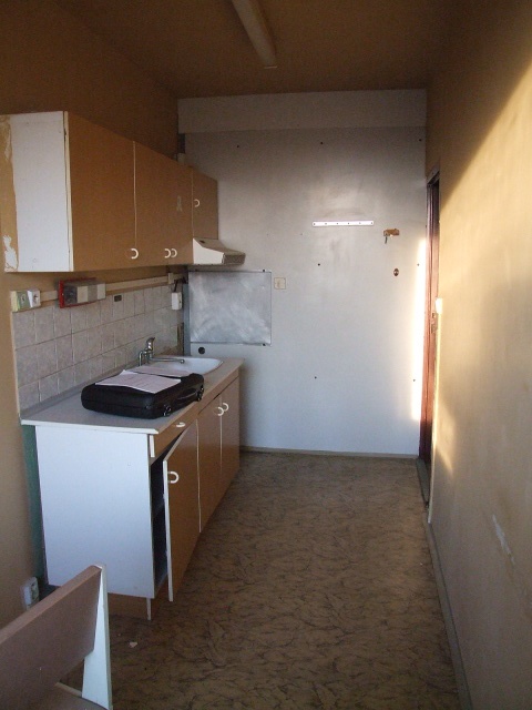 DRAŽBA 12.04.2012 o 11.00 hod., 3 izbový byt v Štúrove - náhľad