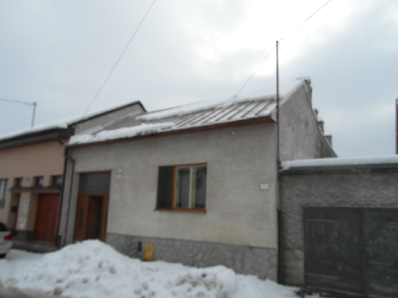 DRAŽBA 13.05.2015 o 11.00 hod., rodinný dom Rajec, okres Žilina