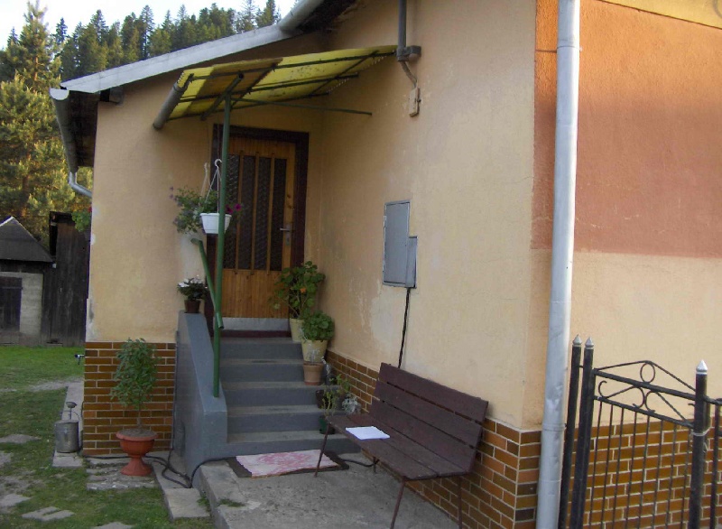 DRAŽBA 19.06.2014 o 10.00 hod., rodinný dom Švedlár, okres Gelnica - náhľad