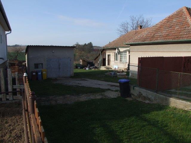 DRAŽBA 28.01.2015 o 11.00 hod., rodinný dom Hruboňovo, okres Nitra - náhľad