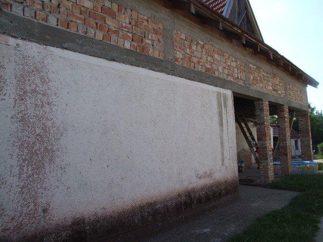 DRAŽBA 20.09.2012 o 11.00 hod., rodinný dom v Trhovej Hradskej - náhľad