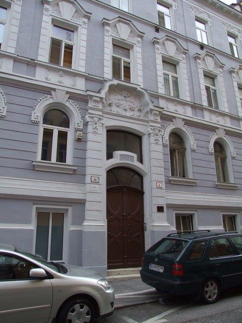 !!!!!UPUSTENÉ!!!!DRAŽBA 31.07.2013 o 13.00 hod., 4 izbový byt Bratislava - m.č. Staré Mesto, okres Bratislava I. - náhľad