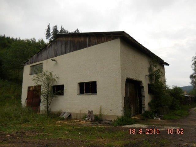 DRAŽBA 28.10.2015 o 10.00 hod., kravíny Makov, okres Čadca - náhľad