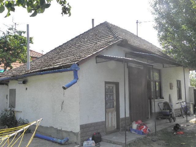 DRAŽBA 24.06.2015 o 13.00 hod., rodinný dom Kolárovo, okres Komárno - náhľad