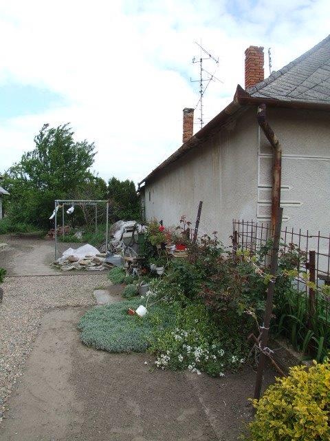 DRAŽBA 01.07.2014 o 11.00 hod., rodinný dom Marcelová, okres Komárno - náhľad