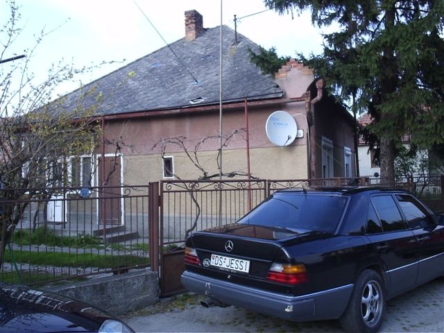 DRAŽBA 06.10.2011 o 10.30 hod., rodinný dom v Čiližskej Radvani - náhľad