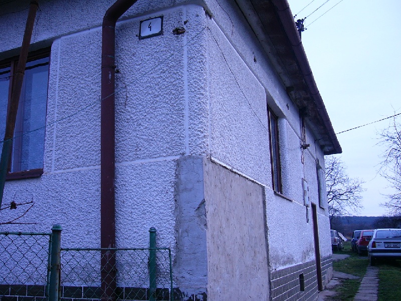 DRAŽBA 09.05.2016 o 13.00 hod., rodinný dom Vyšné Nemecké, okres Sobrance - náhľad