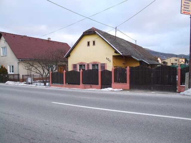 DRAŽBA 10.05.2012 o 11.00 hod., rodinný dom v Košeci - náhľad