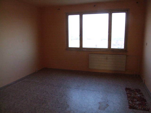 DRAŽBA 12.04.2012 o 11.00 hod., 3 izbový byt v Štúrove - náhľad