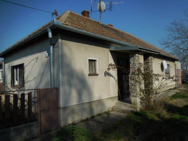 DRAŽBA 23.07.2020 o 12.30 hod., rodinný dom Zlatná na Ostrove, okres Komárno