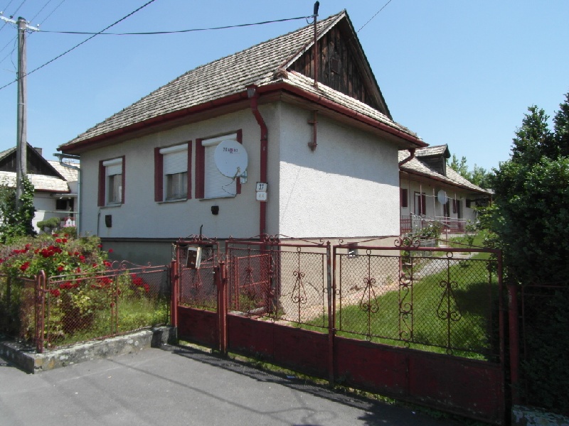 DRAŽBA 15.08.2016 o 14.00 hod. rodinný dom  Veľké Ozorovce, okres Trebišov - náhľad