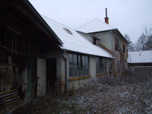DRAŽBA 21.02.2013 o 10.00 hod., rodinný dom v Lubine, okres Nové Mesto nad Váhom - náhľad