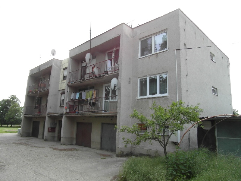 DRAŽBA 10.07.2017 o 10.30 hod., 4 izbový byt Sikenička, okres Nové Zámky