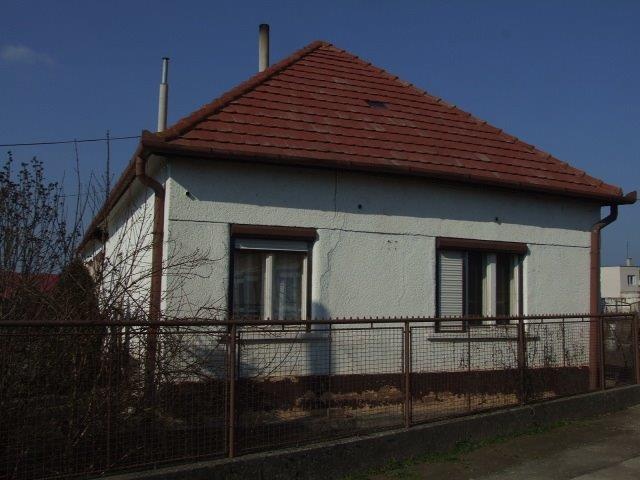 DRAŽBA 25.06.2014 o 10.00 hod., rodinný dom Selice, okres Šaľa - náhľad