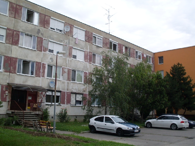DRAŽBA 17.09.2012 o 11.00 hod., 1 izbový byt v Šuranoch