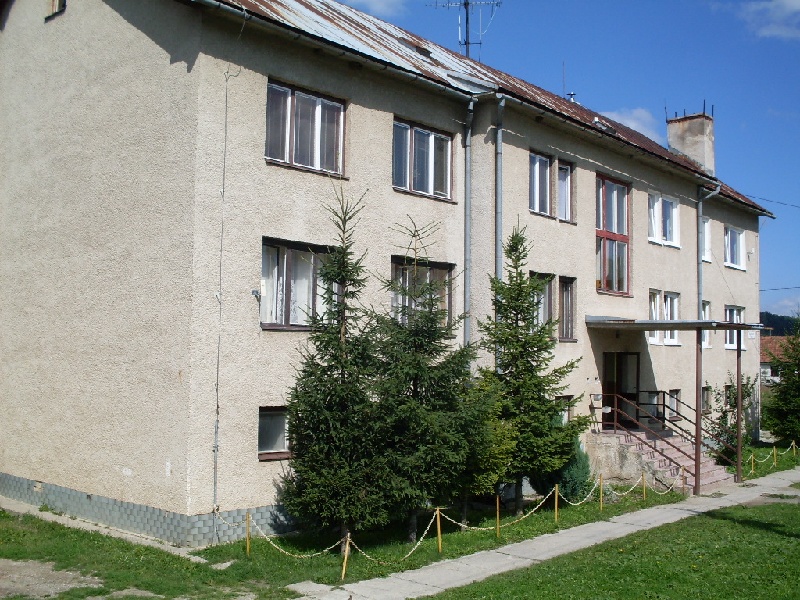 DRAŽBA 19.09.2012 o 10.00 hod., 2 izbový byt v Harichovciach