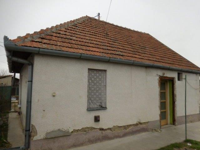 DRAŽBA 27.06.2019 o 11.00 hod., rodinný dom Hurbanovo, okres Komárno - náhľad