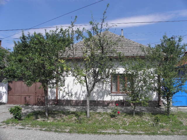 DRAŽBA 24.06.2015 o 13.00 hod., rodinný dom Kolárovo, okres Komárno