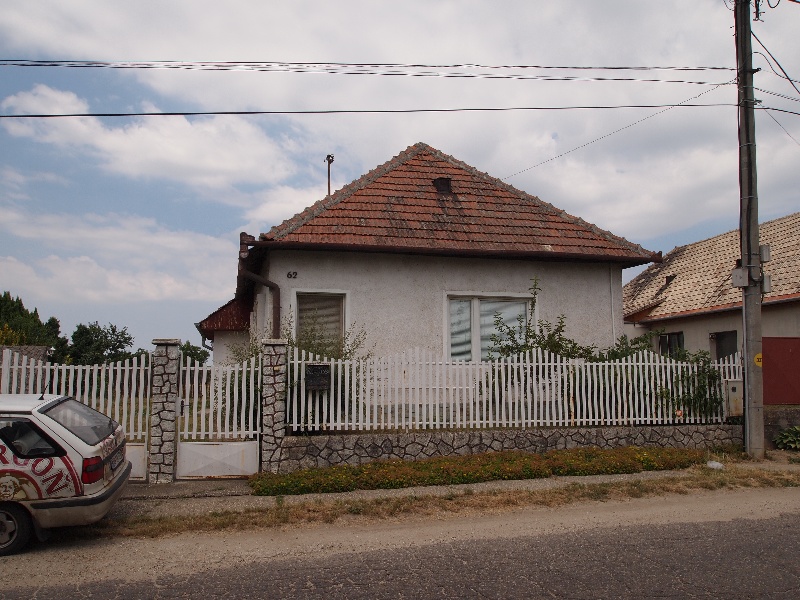 DRAŽBA 27.10.2015 o 13.00 hod., rodinný dom Svätý Peter, okres Komárno