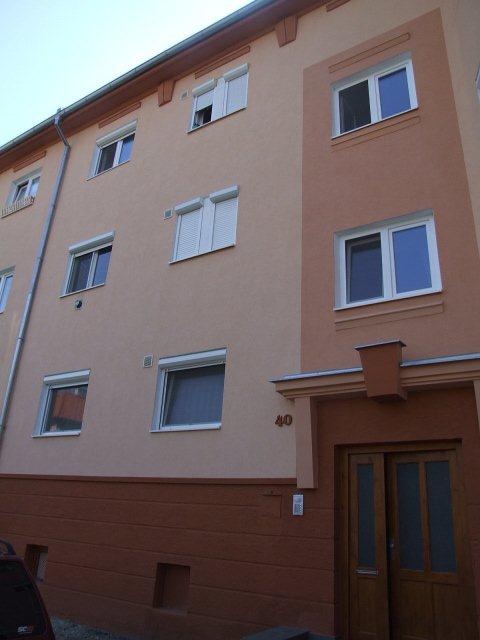 DRAŽBA 11.12.2012 o 13.00 hod., 3 izbový byt v Komárne, okres Komárno