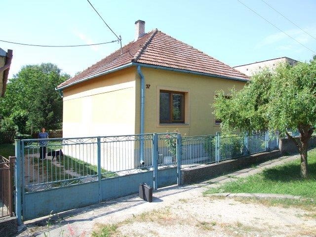 DRAŽBA 23.10.2015 o 11.00 hod., rodinný dom Trávnik, okres Komárno - náhľad