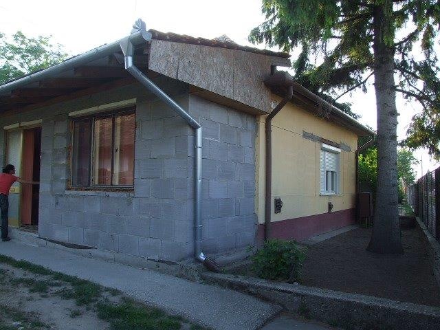 DRAŽBA 01.10.2014 o 11.00 hod., rodinný dom Imeľ, okres Komárno