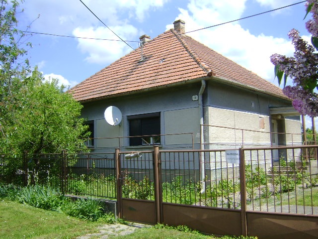 DRAŽBA 07.05.2019 o 11.00 hod., rodinný dom Veľké Kosihy, okres Komárno