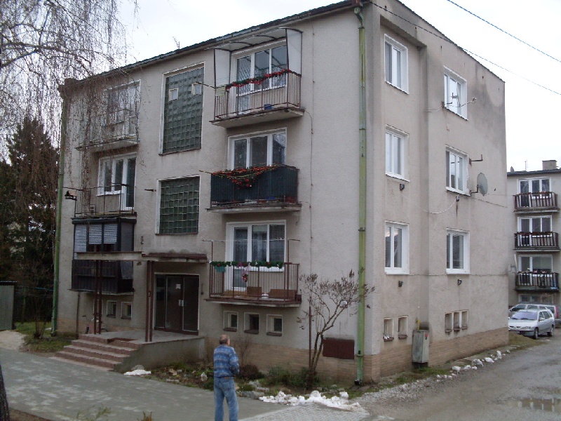 DRAŽBA 13.03.2012 o 10.00 hod., 3 izbový byt v Horovciach